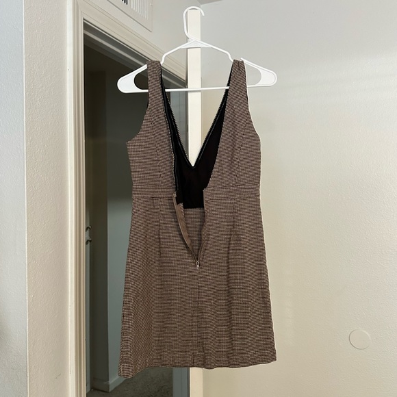 Lulu’s Here With You Brown Houndstooth Plaid V-Neck Mini Dress - Picture 3 of 4